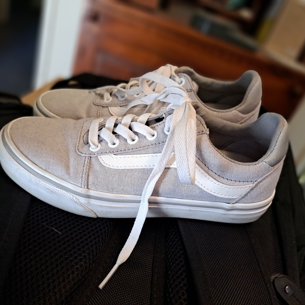 Vans Sz 7 2 Tone Gray & White Sk8 Canvas Sneakers Very Nice!